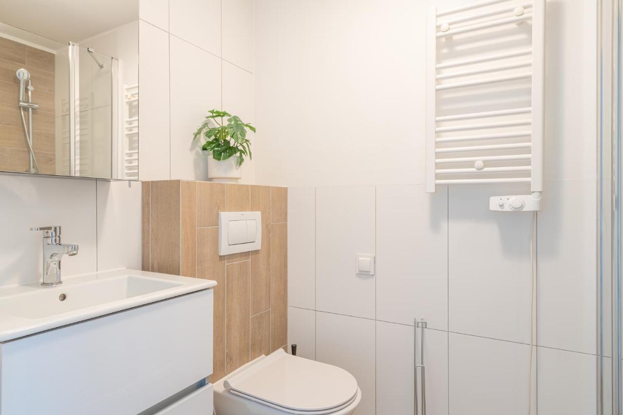 Rentplanet - Studio Dyrekcyjna Вроцлав Екстериор снимка